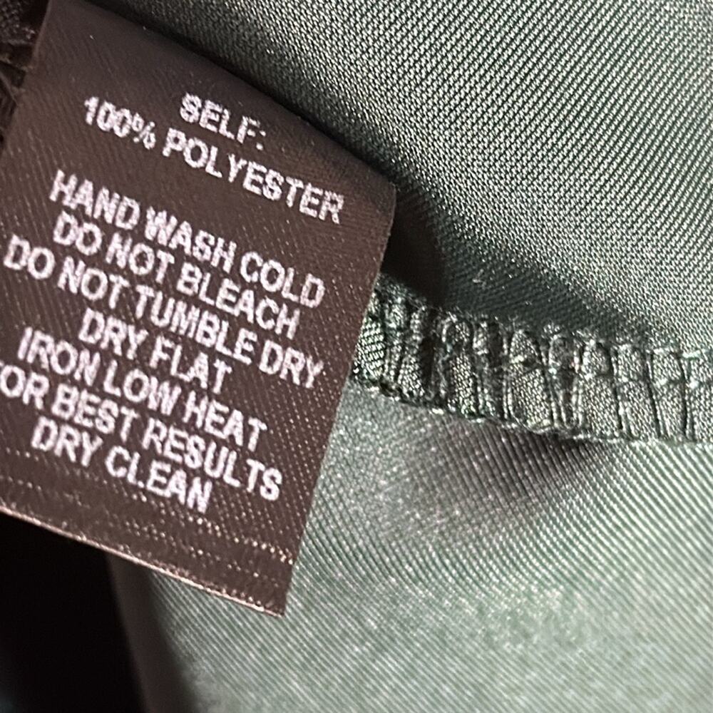 Lulus Wrapped in Luxe Forest Green Velvet Bell Sleeve Skater Dress size medium - Picture 6 of 7